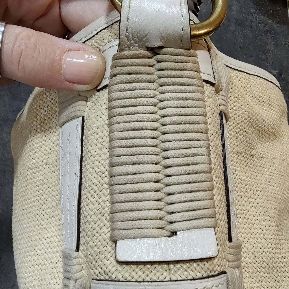 Elegant Cream Women's Bag - Picture 5 of 7